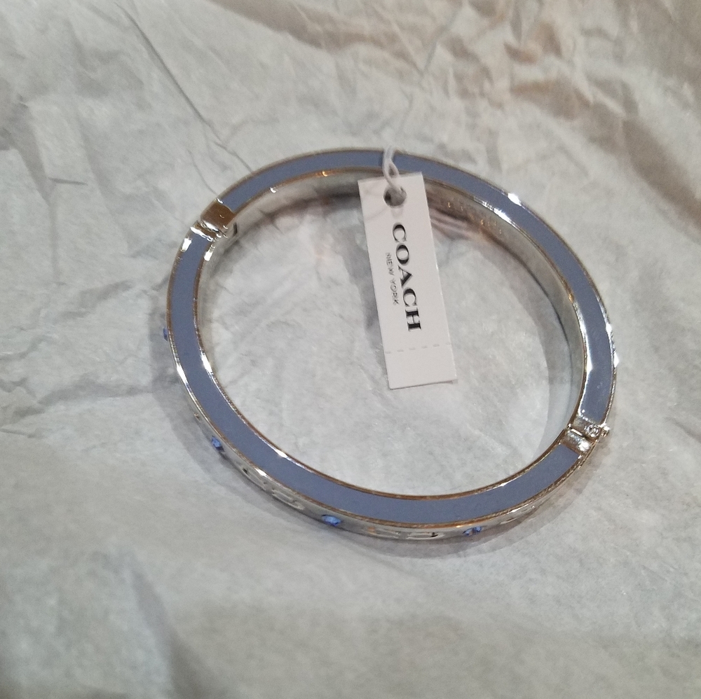 Coach Kissing Cs Bangle Bracelet Hinged Enamel Silver Pool Crystal Accents NWT - Picture 4 of 16